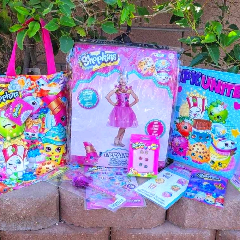 SHOPKINS LIPPY LIPS COSTUME AND SHOPKINS BUNDLE